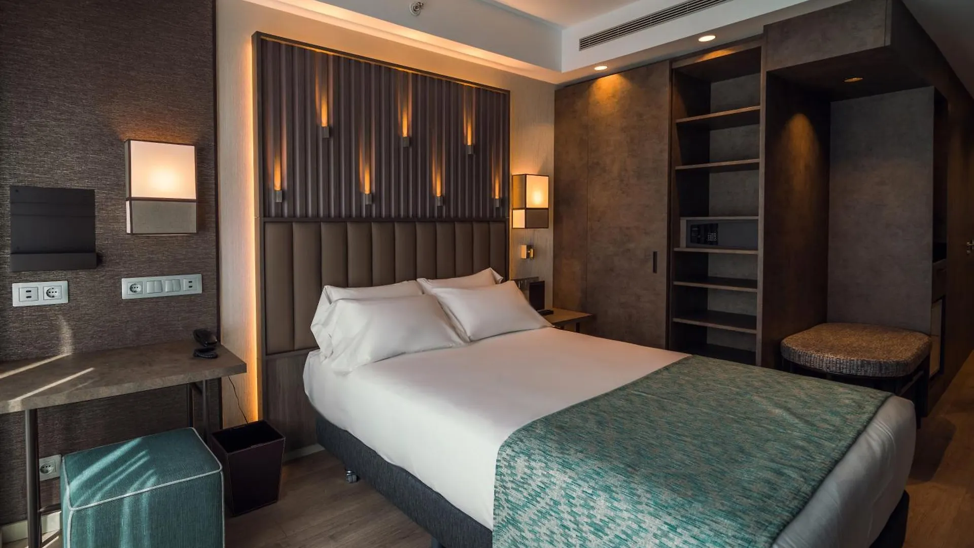 Catalonia Gran Via Bilbao Hotel