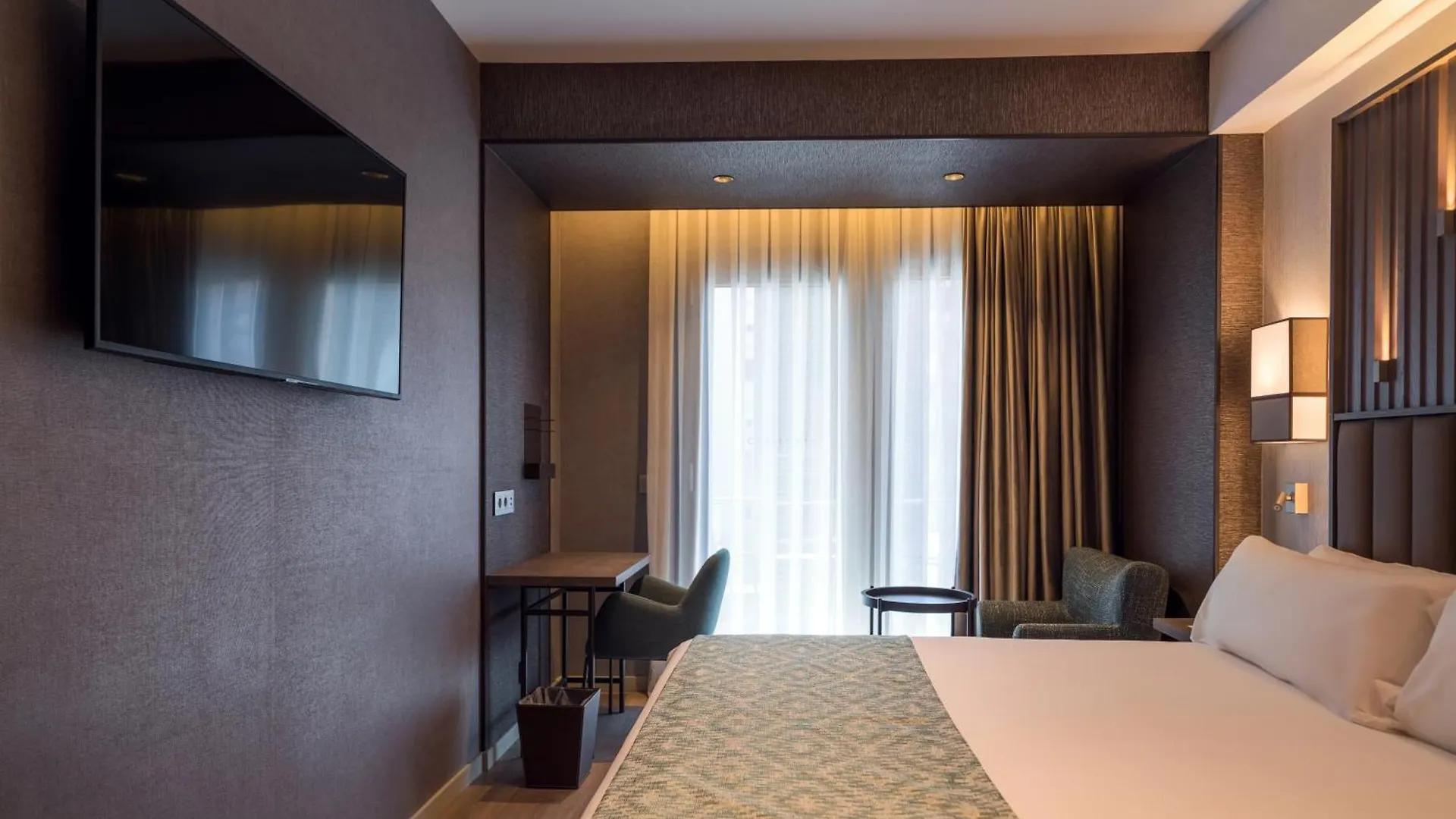Catalonia Gran Via Bilbao Hotel
